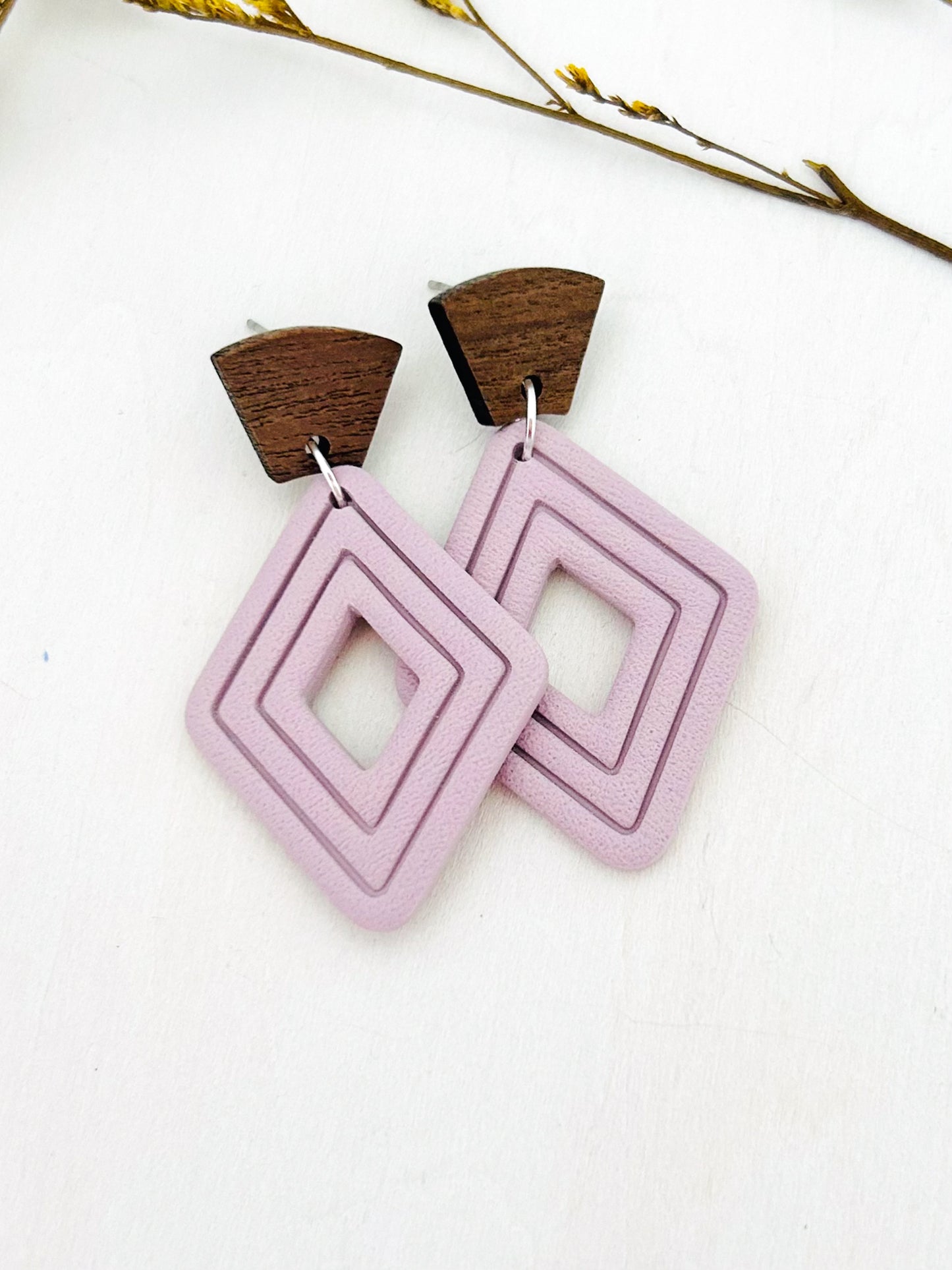 The Jill - Textured Embossed Diamond with Wood Topper