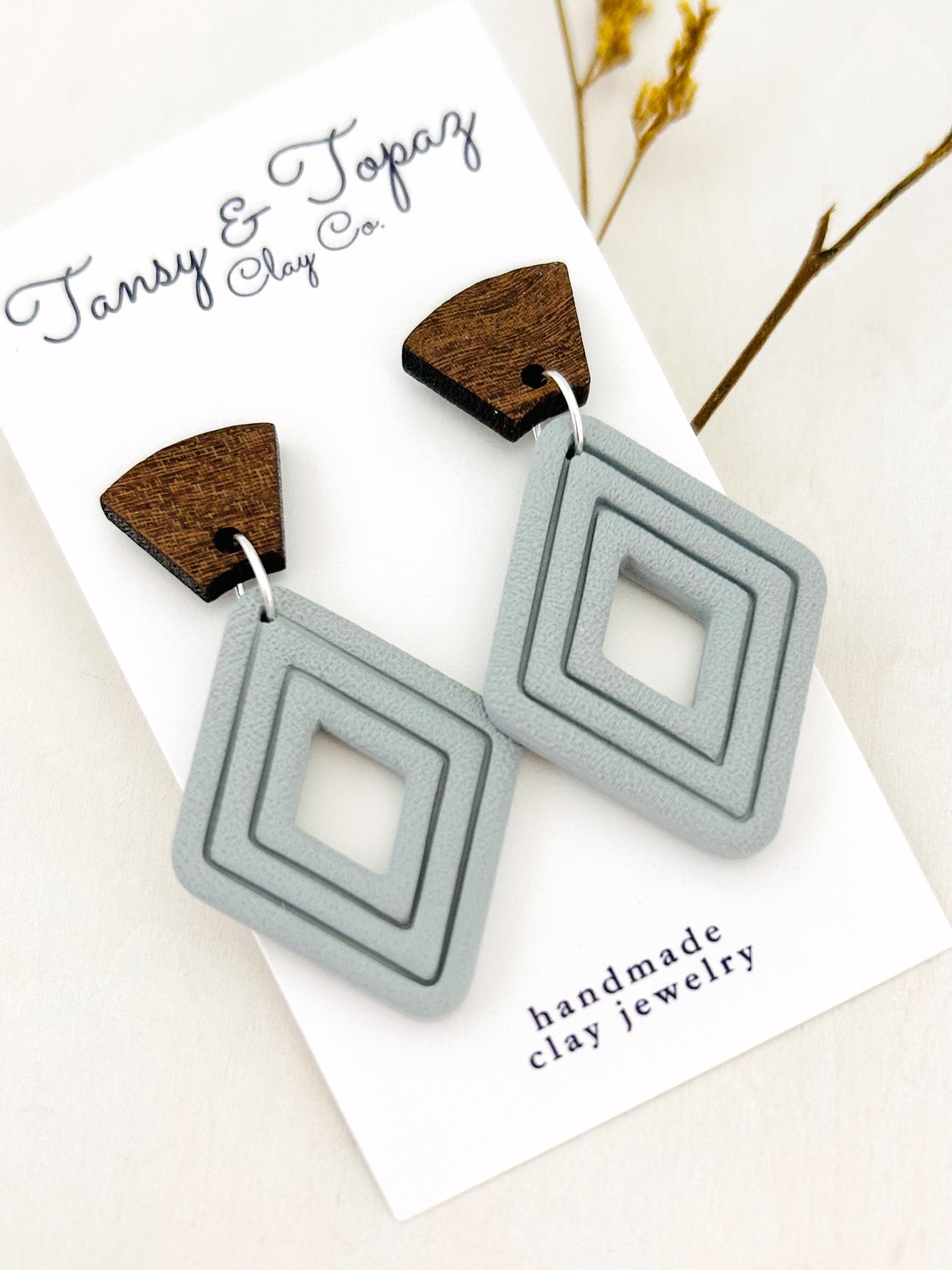 The Jill - Textured Embossed Diamond with Wood Topper