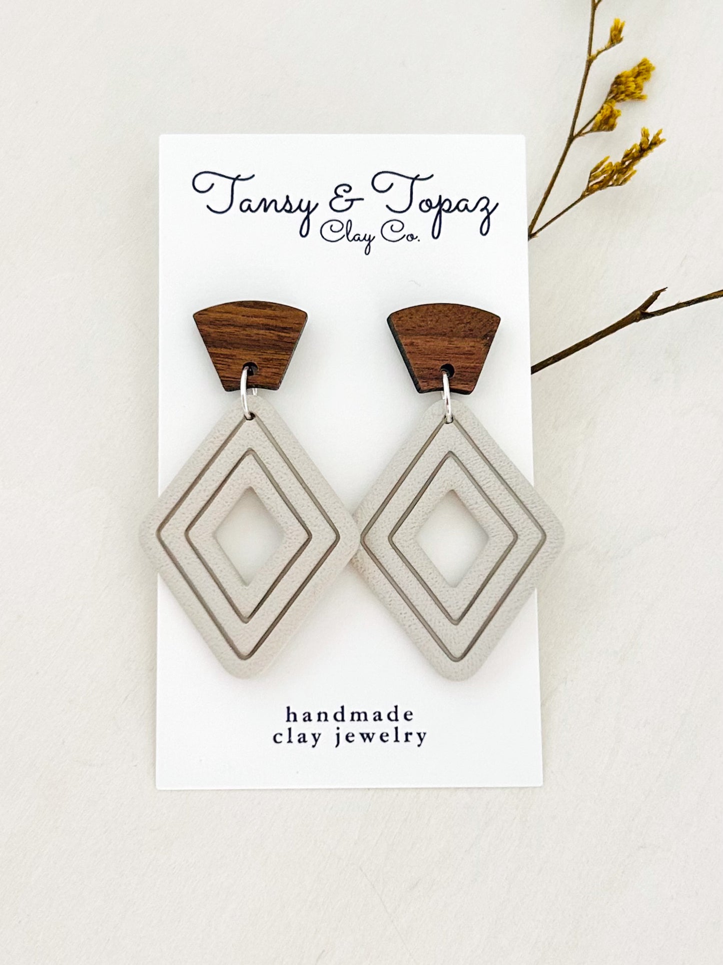 The Jill - Textured Embossed Diamond with Wood Topper