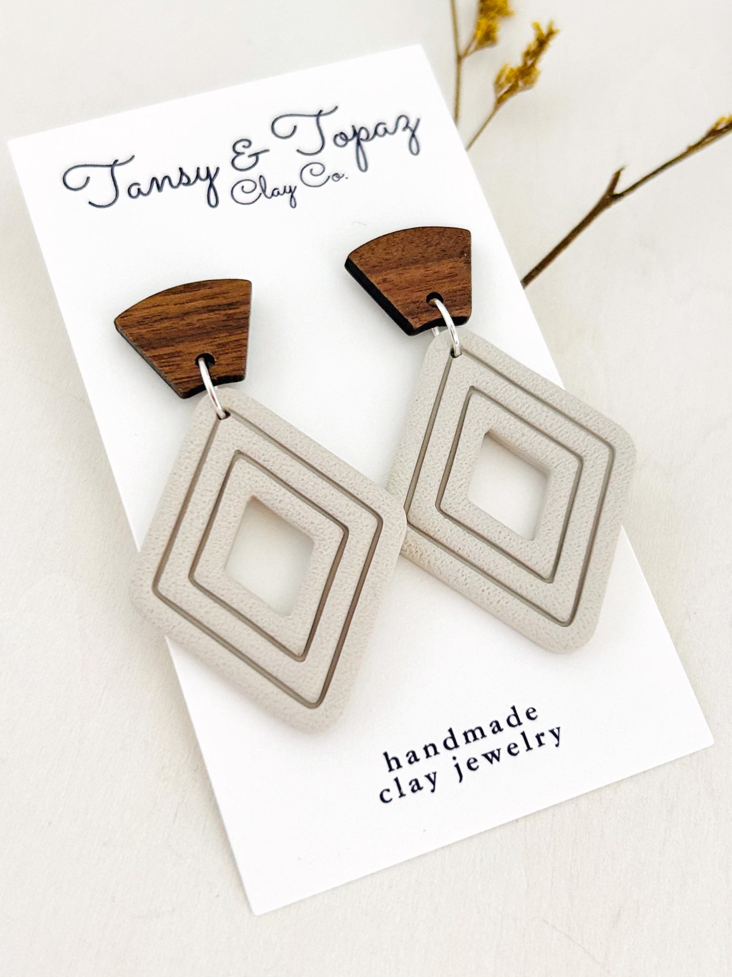 The Jill - Textured Embossed Diamond with Wood Topper